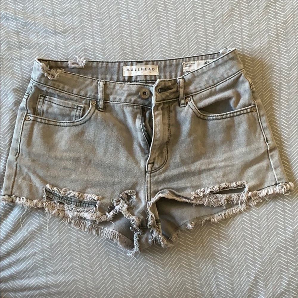 Bullhead ripped jean shorts